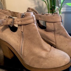 Bershka Light Suede Heeled Boots